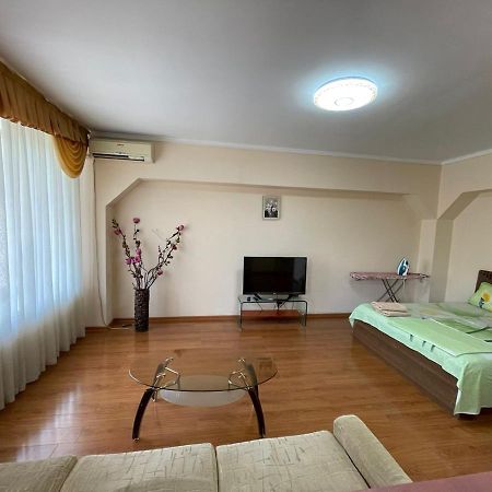 Flat Apartment Almaty Ngoại thất bức ảnh