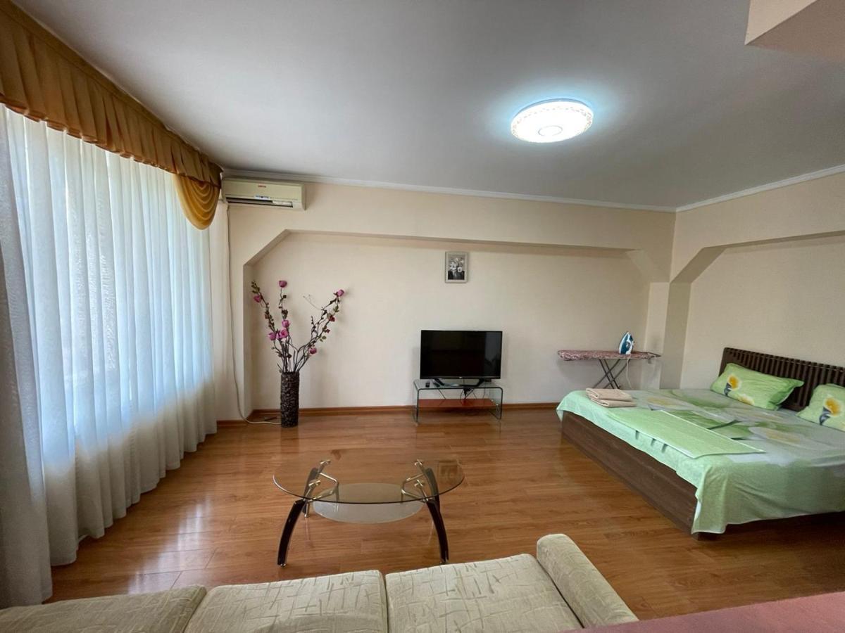 Flat Apartment Almaty Ngoại thất bức ảnh